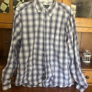 Men’s size Large GAP plaid 100% cotton long sleeve twill shirt, pre-owned